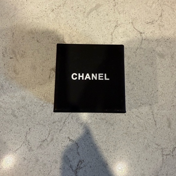 CHANEL Silver Earrings with Crystal Details - Picture 8 of 9